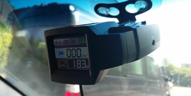 Зачем умному радар-детектору большой монитор