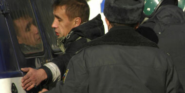 Что делать, если гаишник пытается задержать водителя на дороге по надуманному предлогу