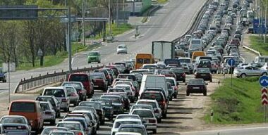 ЦОДД издал бесполезное предупреждение о дачных пробках