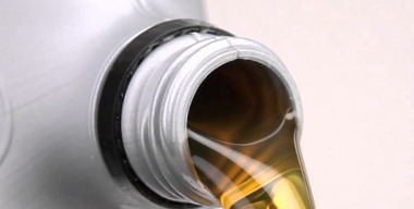 Почему моторное масло надо менять не реже, чем раз в год