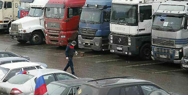 Продолжающих протестовать дальнобойщиков арестовывают 