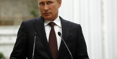 Половину акцизов на бензин пустят на ремонт дорог в регионах