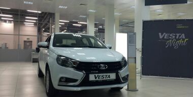 Почему провалились продажи LADA Vesta