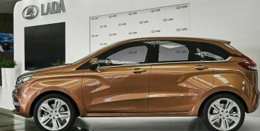 Продажи LADA XRAY стартуют раньше времени