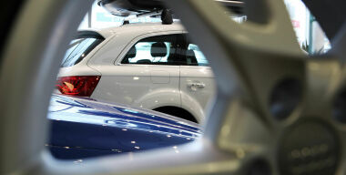 В январе автопроизводители взвинтили цены