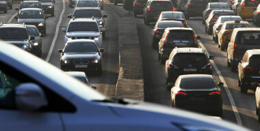 Почему по четвергам Москва встает в самых глухих пробках