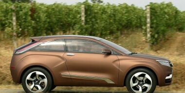 Что получит «в базе» LADA Vesta и и сколько выпустят LADA XRAY