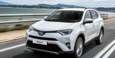 Новый Toyota RAV4 оказался дешевле предшественника