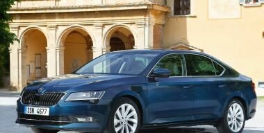 Когда стартуют продажи Skoda Superb в России