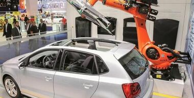 Кто «крышует» автопром