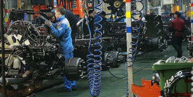 КамАЗ рухнул наполовину