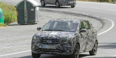 Новые шпионские фото LADA Vesta и XRAY