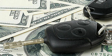 Цены на автомобили вновь назначают в иностранной валюте