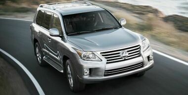 Lexus не откажется от больших внедорожников