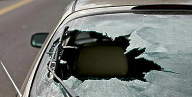 Что делать, если машину повредили хулиганы?