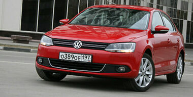 Volkswagen Jetta: маленький Passat большого Golf