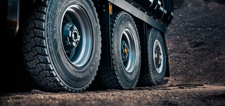 На какой показатель шин вы в первую очередь обращаете внимание, покупая покрышки?