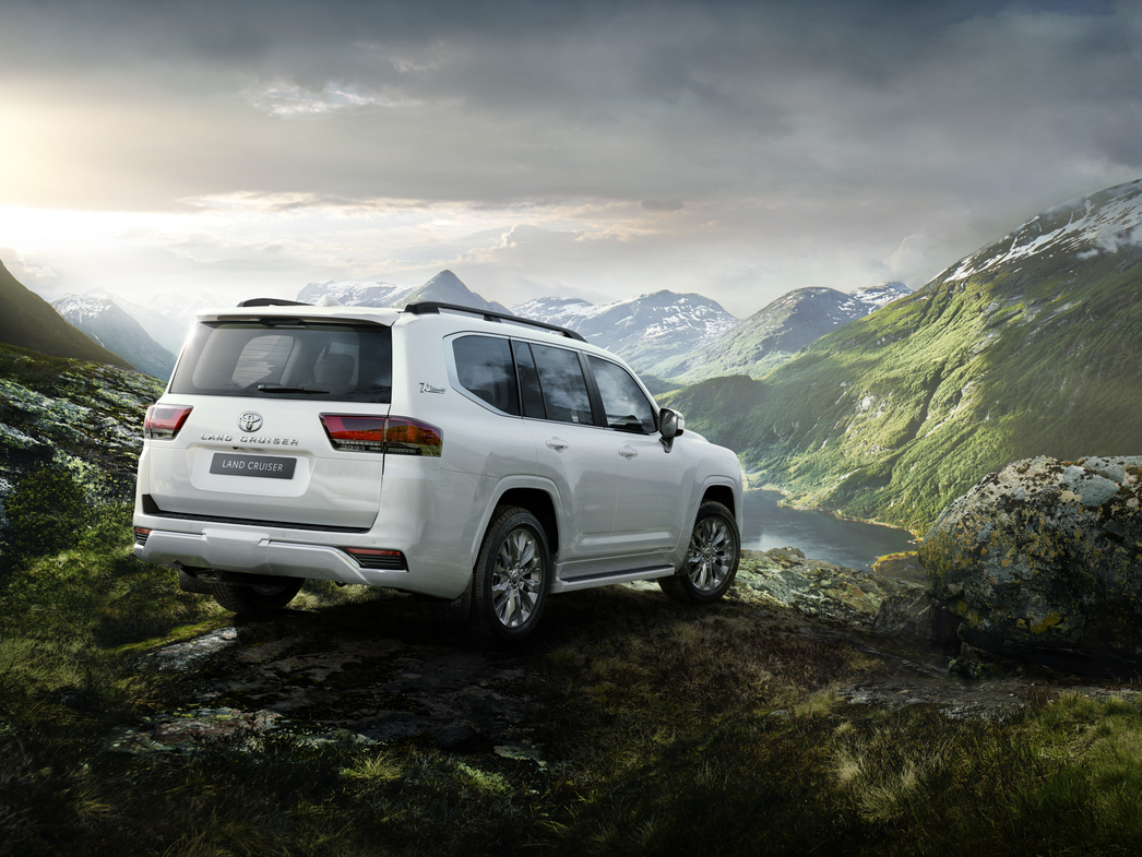 Новый стиль отсылает к урбанизму.