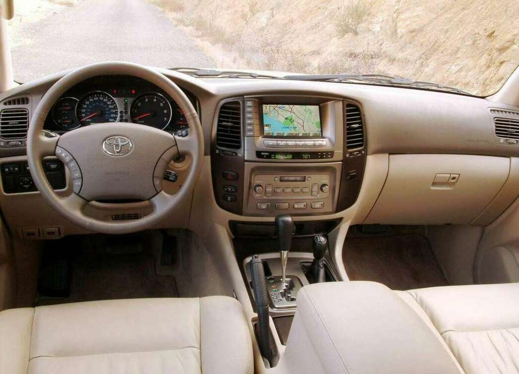 Toyota Land Cruiser 100
