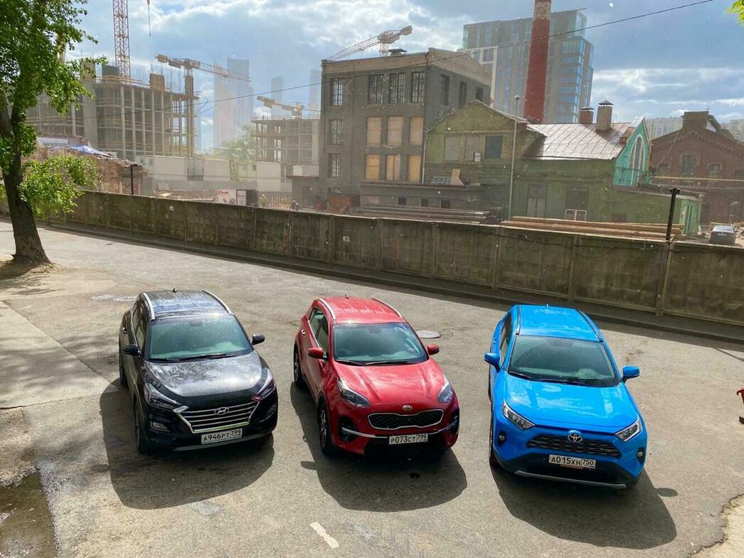 Hyundai Tucson, KIA Sportage, Toyota RAV4