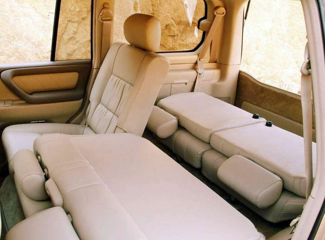 Toyota Land Cruiser 100