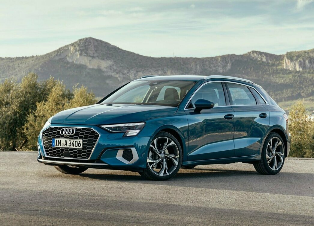 На фото Audi A3 Sportback 2021 модельного года