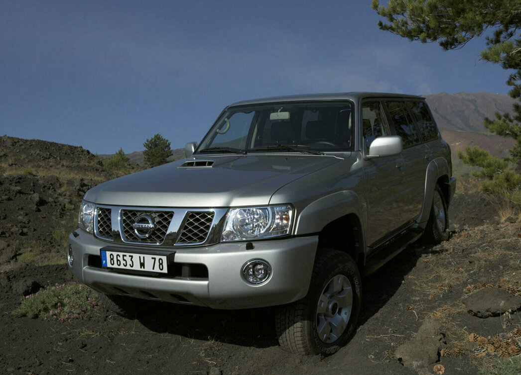 На фото Nissan Patrol 2005 модельного года