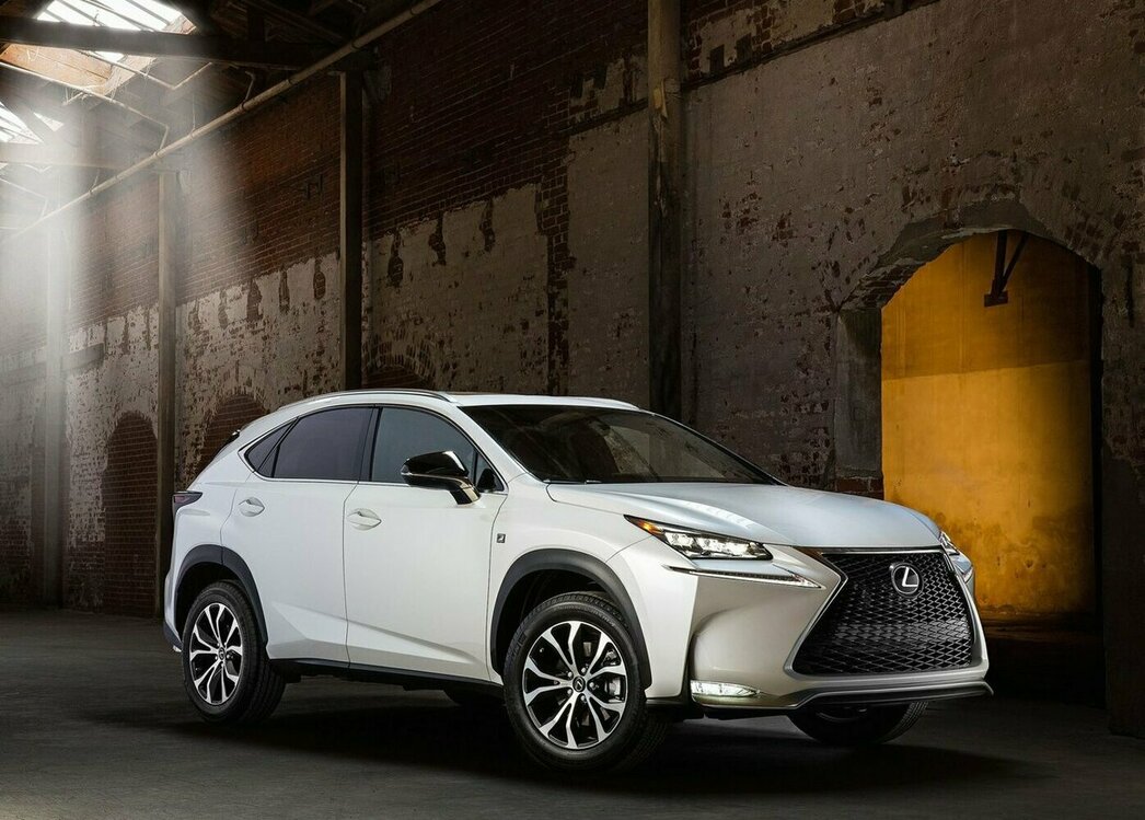 На фото Lexus NX 2015 модельного года