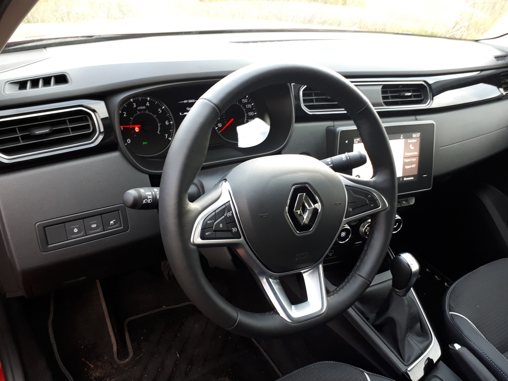 Салон Renault Arkana