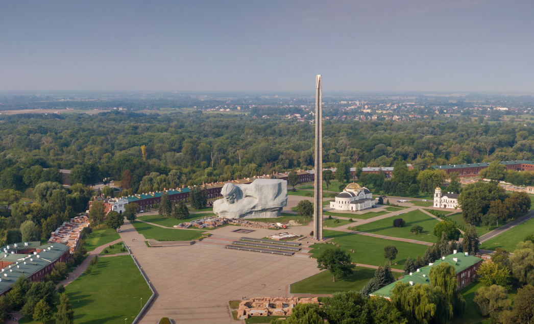 Брестская крепость с высоты птичьего полета. Точнее – дрона.
