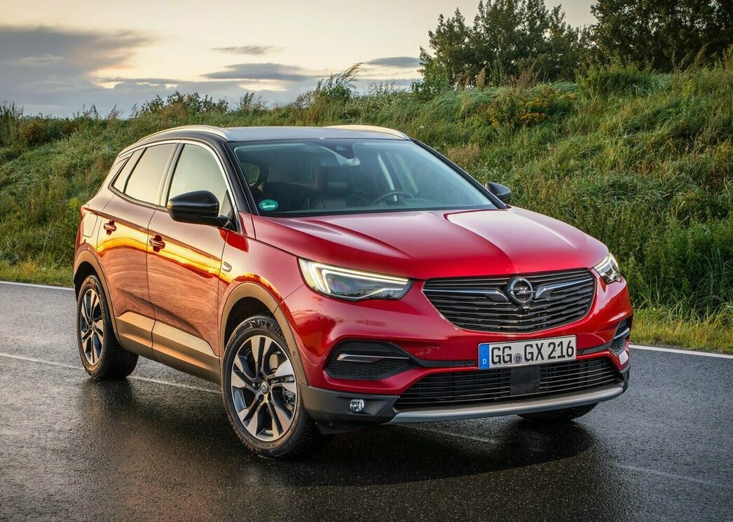 На фото Opel Grandland X