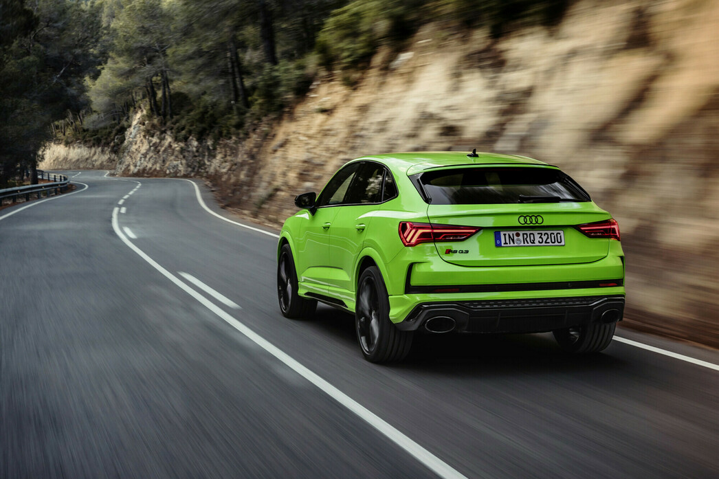 На фото Audi RS Q3 Sportback