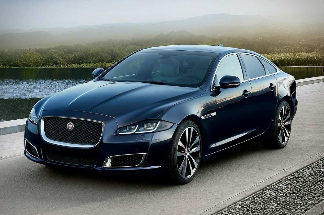 Jaguar XJ