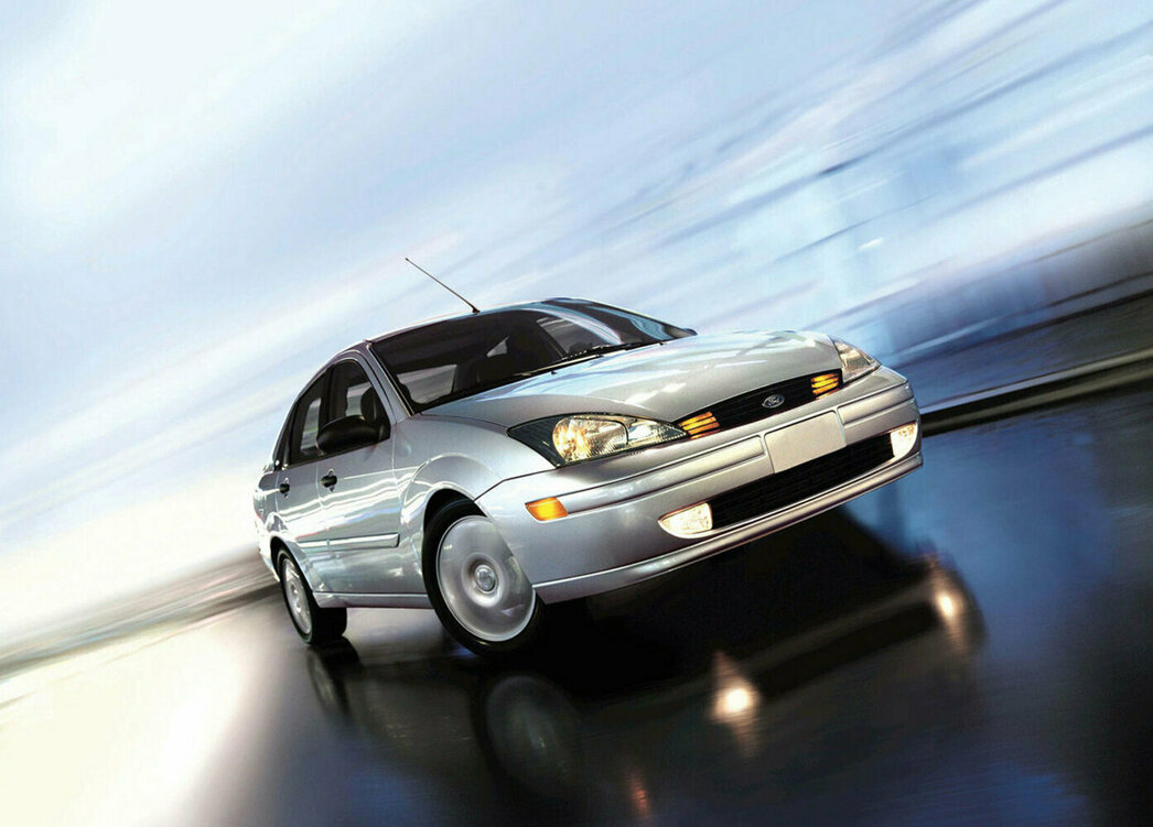 На фото Ford Focus 2003 модельного года