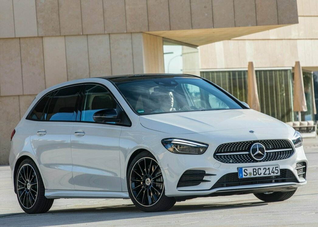 На фото Mercedes-Benz B-класса