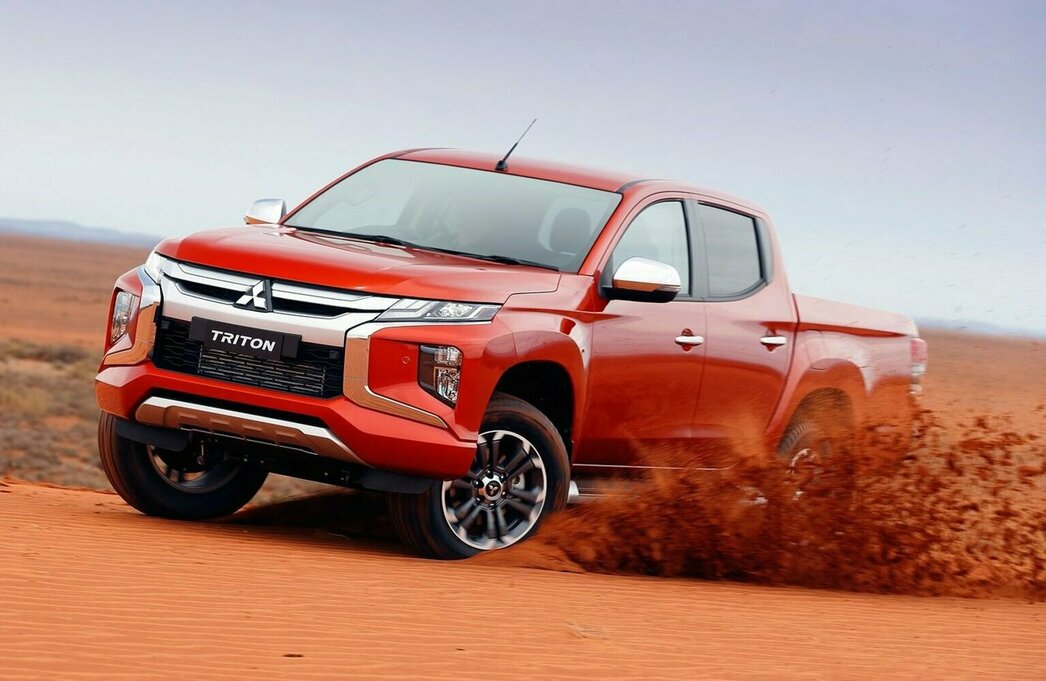 На фото Mitsubishi L200 2020