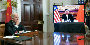 США «кошмарит» европейский автопром санкциями, «переводя стрелки» на Китай