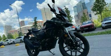 С четырех колес на два: плюсы и минусы современного 200-кубового мотоцикла