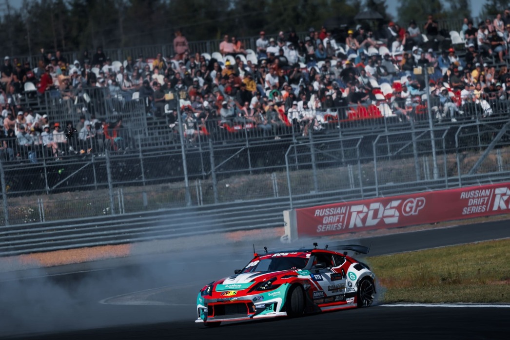 Аркадий Цареградцев на своем Nissan 370Z выиграл квалификацию с двумя проездами на 99 баллов каждый.