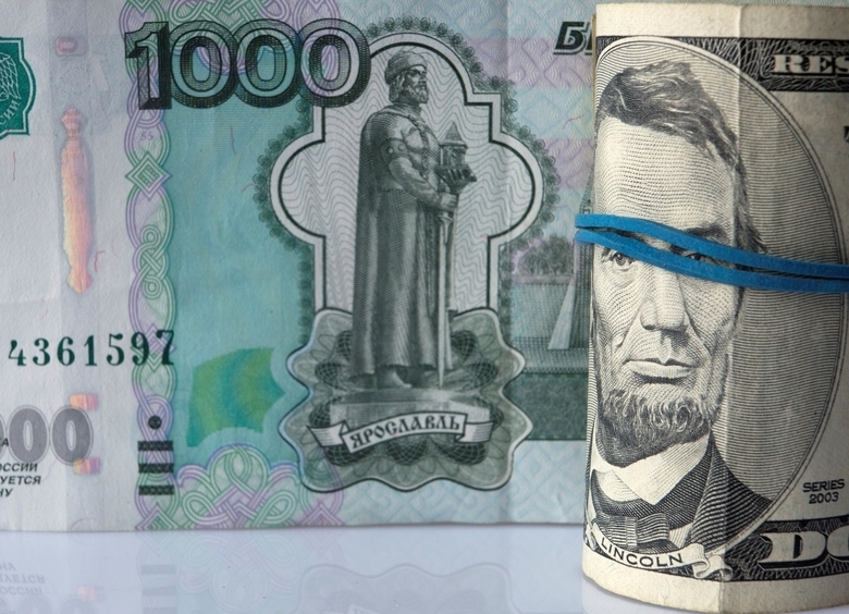 Изображение А если — по 200: почему рост доллара к рублю губителен для российского авторынка