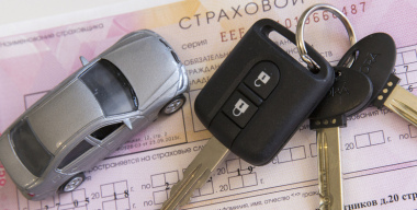 Страховщиков обяжут оповещать автовладельцев об окончании срока действия ОСАГО