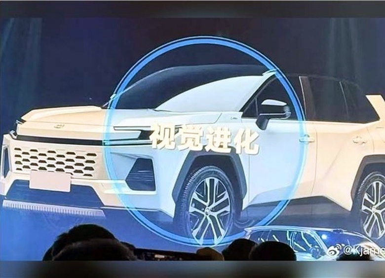 Изображение Новый Toyota RAV4 «засветился» в Сети до официального дебюта