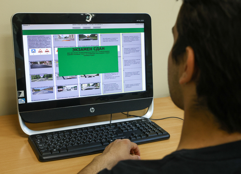 Изображение В Госдуме предложили одобрить сдачу на «права» экстерном