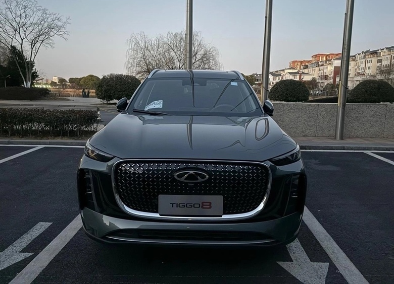 Рассекречены сроки начала продаж кроссовера Chery Tiggo 8 в России