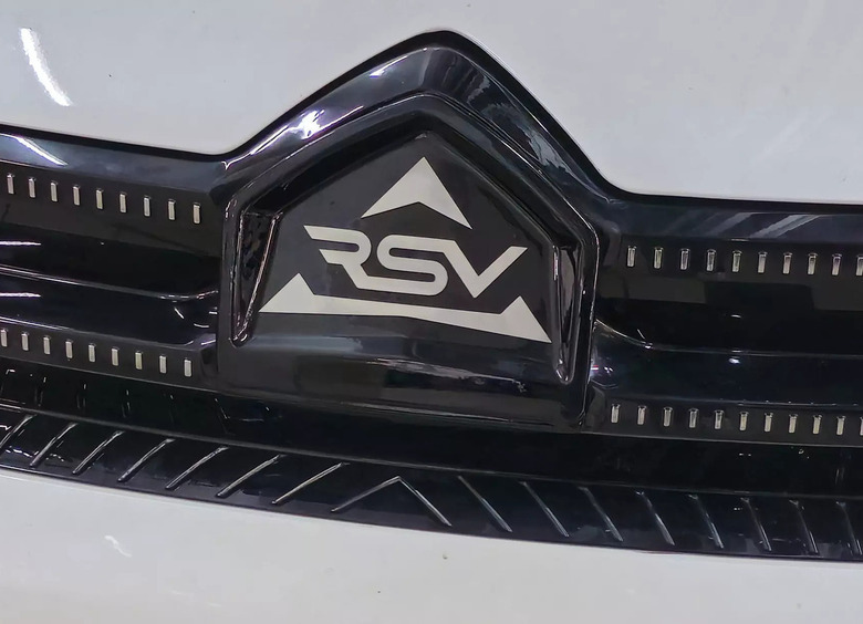 Изображение Кроссоверы Rosva Motors встали на российский конвейер