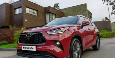 Toyota отзывает в России более двух тысяч кроссоверов Highlander