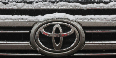 Toyota остановила еще один завод