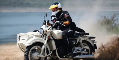 Groza Defender 500 LC: мотоцикл с коляской по новым технологиям