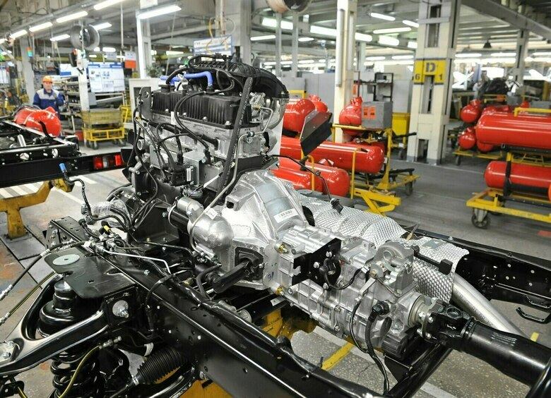 Изображение Бензиновые версии «Газель Next» получили усиленную коробку передач