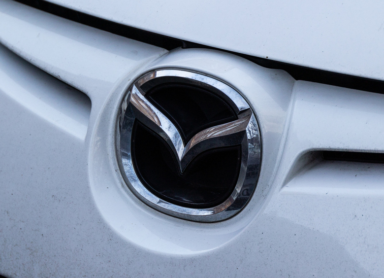 Изображение Mazda6 и другие: Mazda снимает с конвейера сразу четыре модели